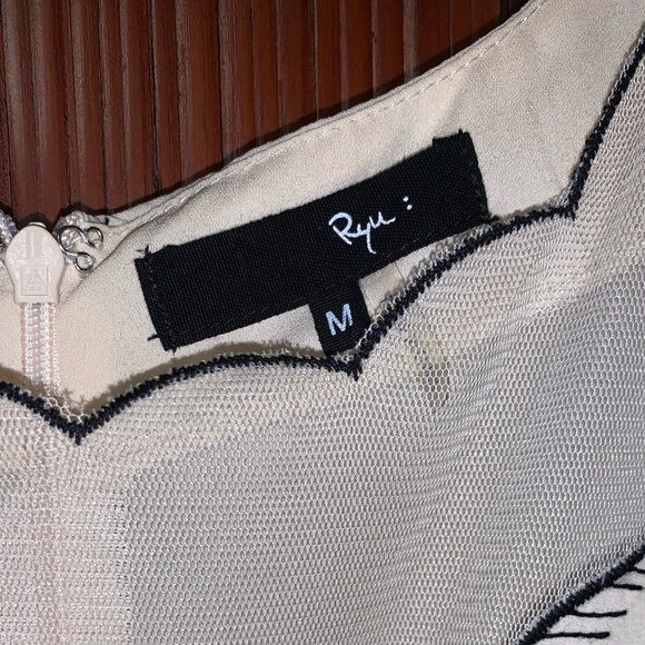 NWT Ryu Dress - Picture 2 of 3